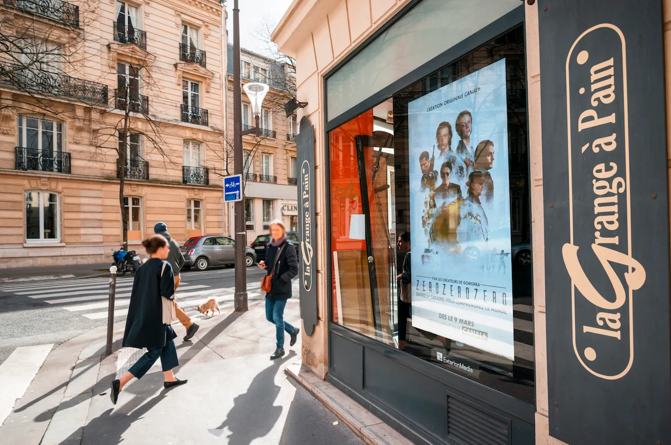 DOOH screen in Paris